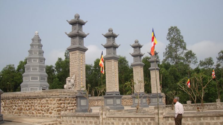 Bảo tháp ngài Trí Khả chùa Tịnh Quang