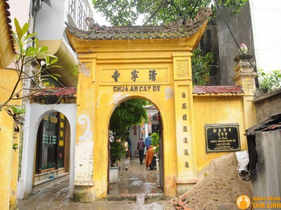 Cổng chùa Am Cây Đề - Thanh Ninh Tự