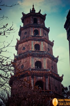 Tháp Phước Duyên chùa Thiên Mụ