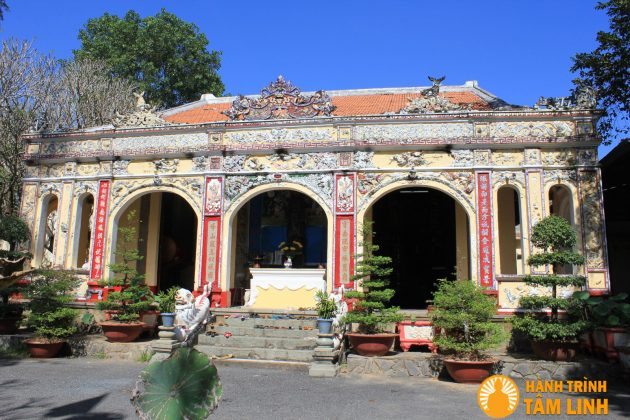 Mặt tiền chùa Bửu Phong