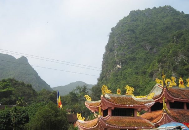 Chùa Thanh Sơn - Động Hương Đài