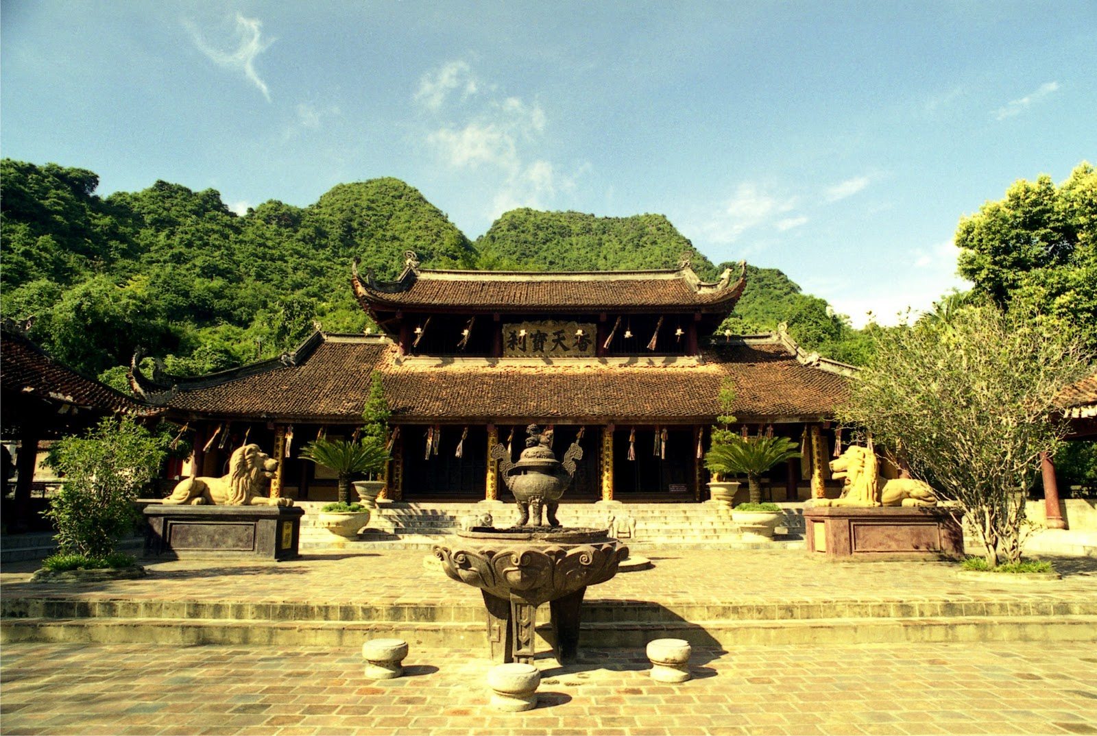 Chùa Thiên Trù - Quần thể di tích chùa Hương