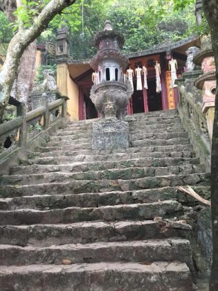 Động Hinh Bổng – Quần thể di tích chùa Hương